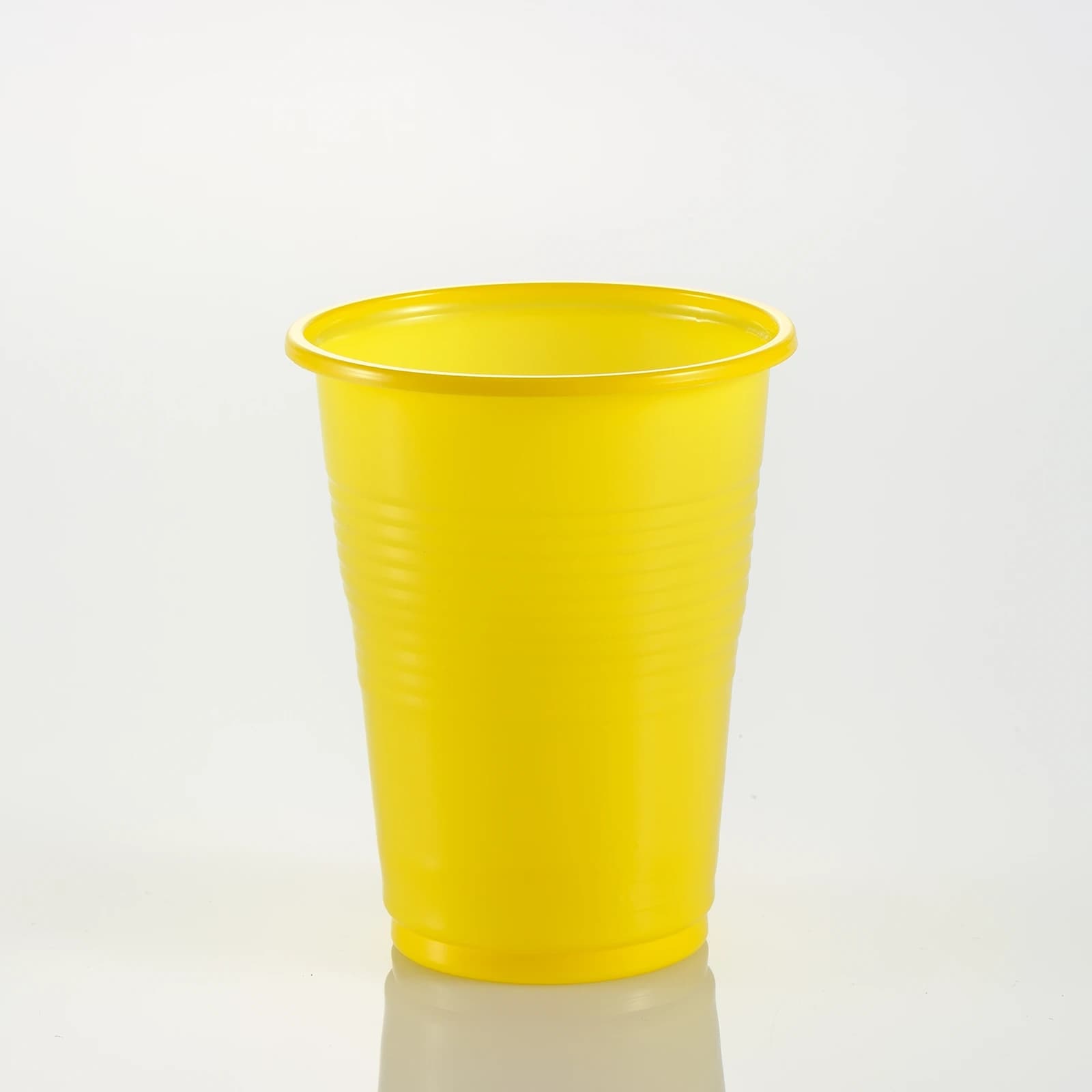 Стакан 200мл Стандарт Пластик Желтый Эконом 3000\100\30 (100шт)